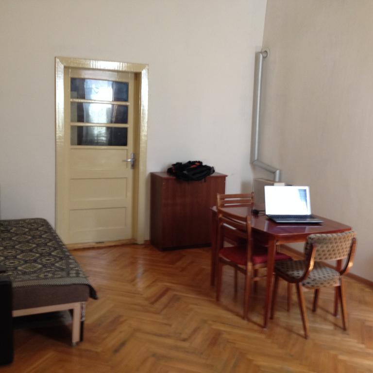 Apartment Downtown Mukaczewo Zewnętrze zdjęcie